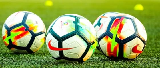 طلب الدفع المبكر في Betinia عندما يكون فريقك متقدمًا بهدفين